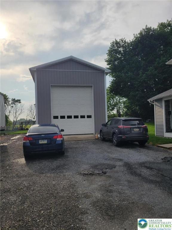20 X 41 Garage w/2nd story area for office/storage