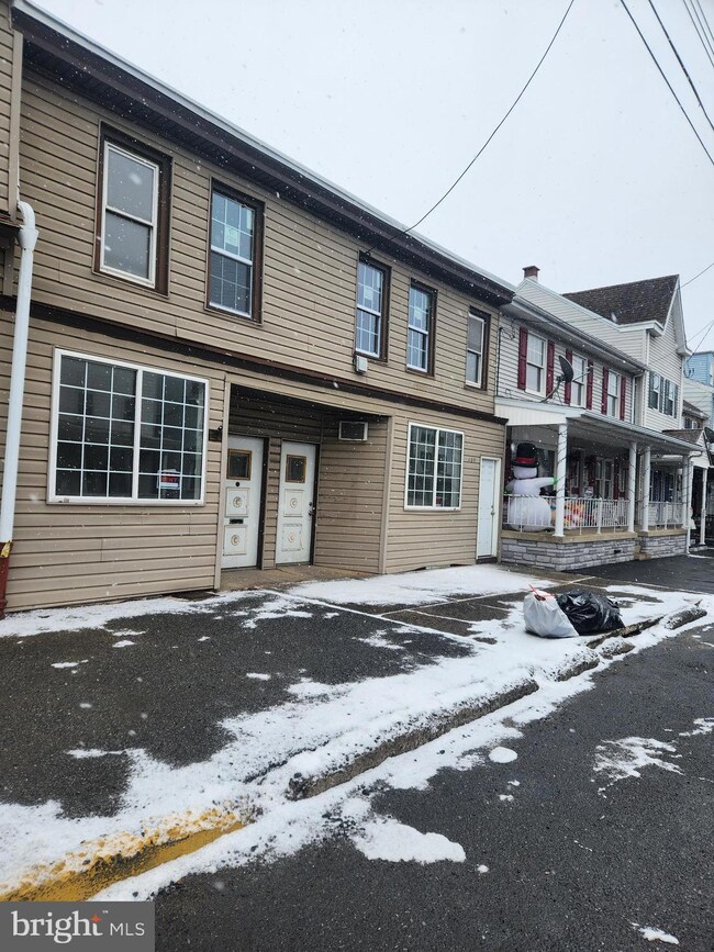 101 S 2nd St unit 107, Saint Clair, PA 17970 - photo 7