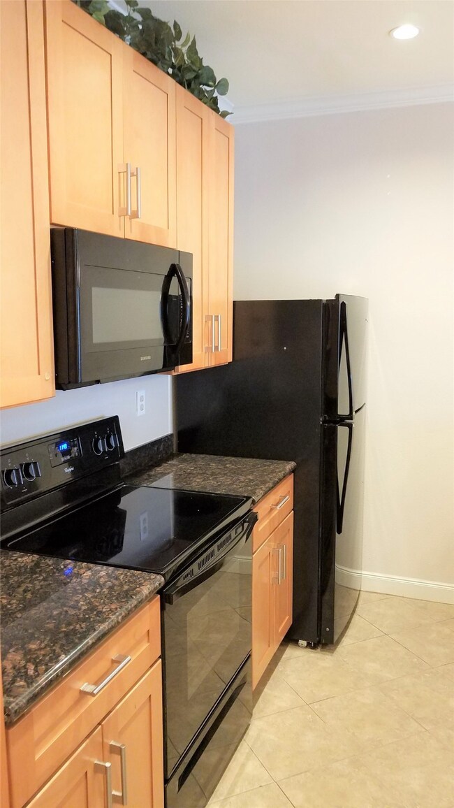 410 Wilcrest Dr unit 410, Houston, TX 77042 - photo 5