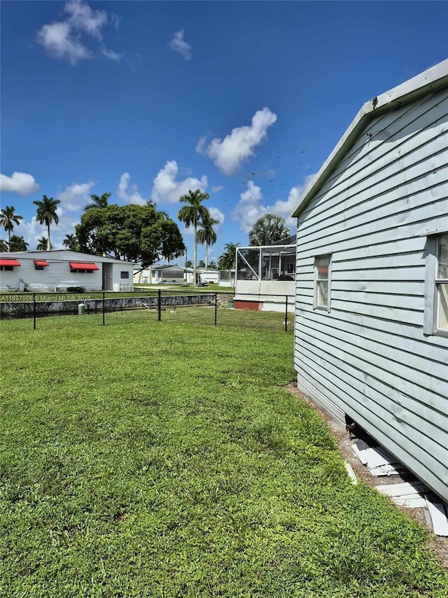 8397 SW 21st Ct, Davie, FL 33324 - photo 5