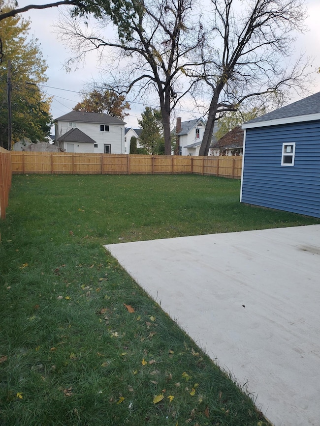 304 2nd Ave SW, Austin, MN 55912 - photo 2