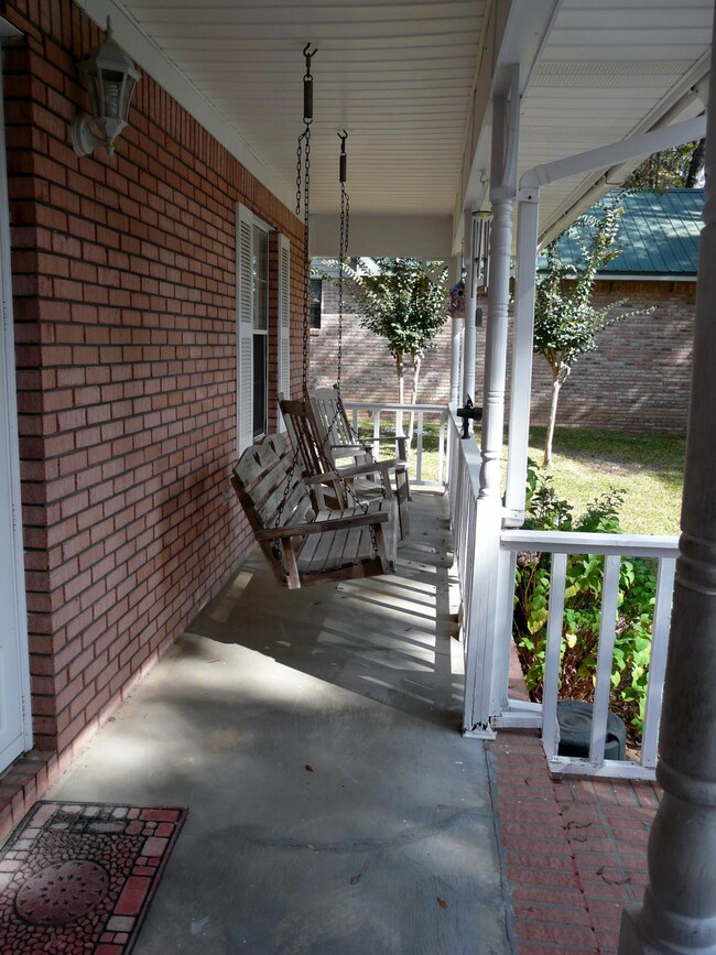 Large Front Porch!