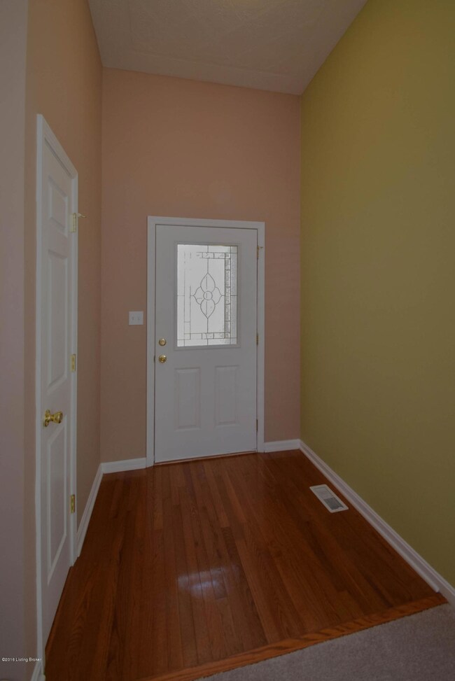 548 Helm Ln, Mount Washington, KY 40047 - photo 3