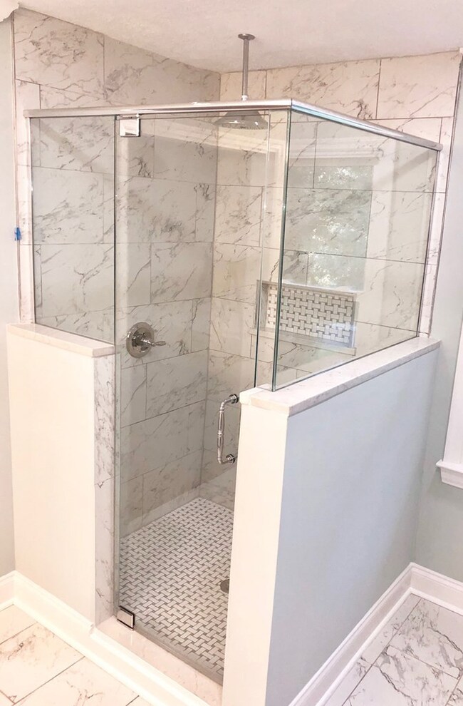Master Shower w/ Rainhead
