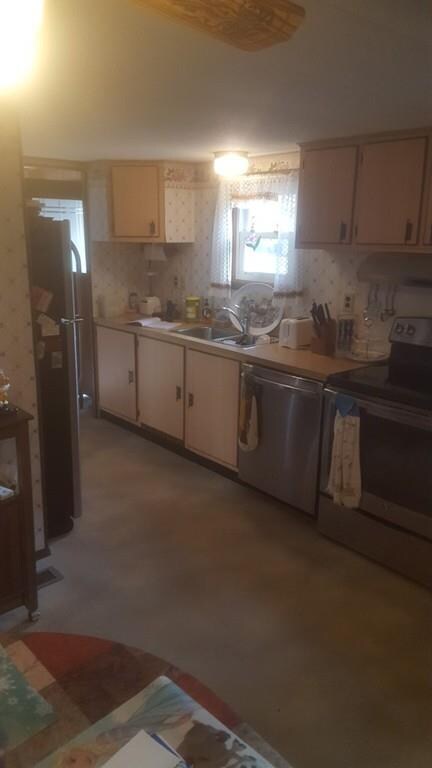 132 Jupiter Cir, Wareham, MA 02576 - photo 4