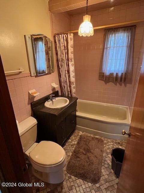 16 Puritan Dr, Schenectady, NY 12306 - photo 4