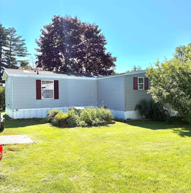 22 Monarch Dr, Concord, NH 03303 - photo 2