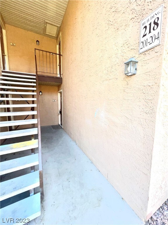 5261 River Glen Dr unit 201, Las Vegas, NV 89103 - photo 2