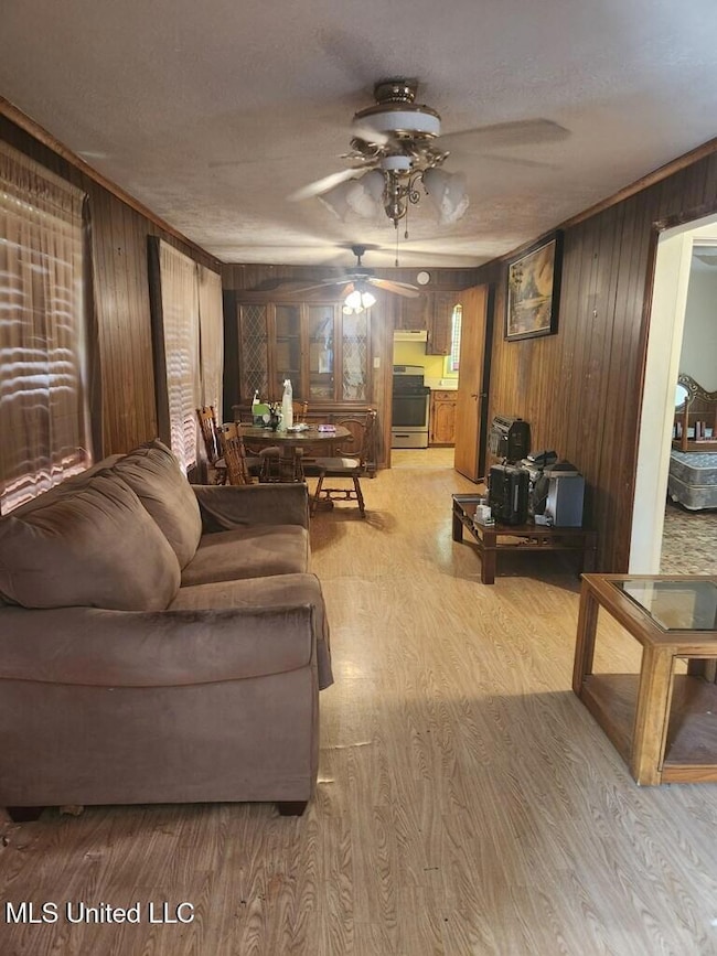 Main House Living and Dining Areas