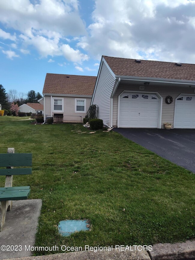 50 Piazza Tasso unit 1000, Freehold, NJ 07728 - photo 6