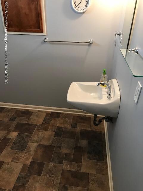 1902 Victor Ave, Lansing, MI 48910 - photo 7