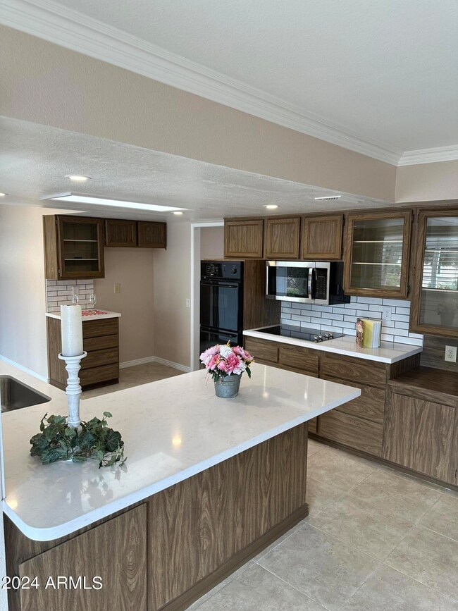 9707 W Wrangler Dr, Sun City, AZ 85373 - photo 3