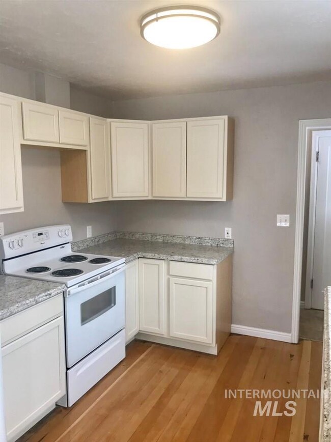 1951 Normal Ave, Burley, ID 83318 - photo 5