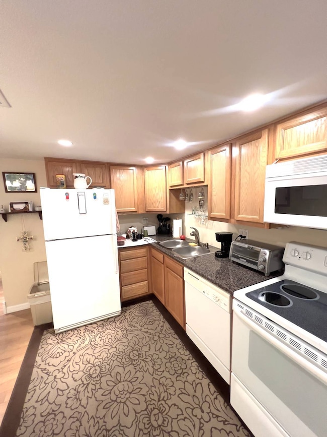 5611 Bayshore Rd unit 110, Palmetto, FL 34221 - photo 6