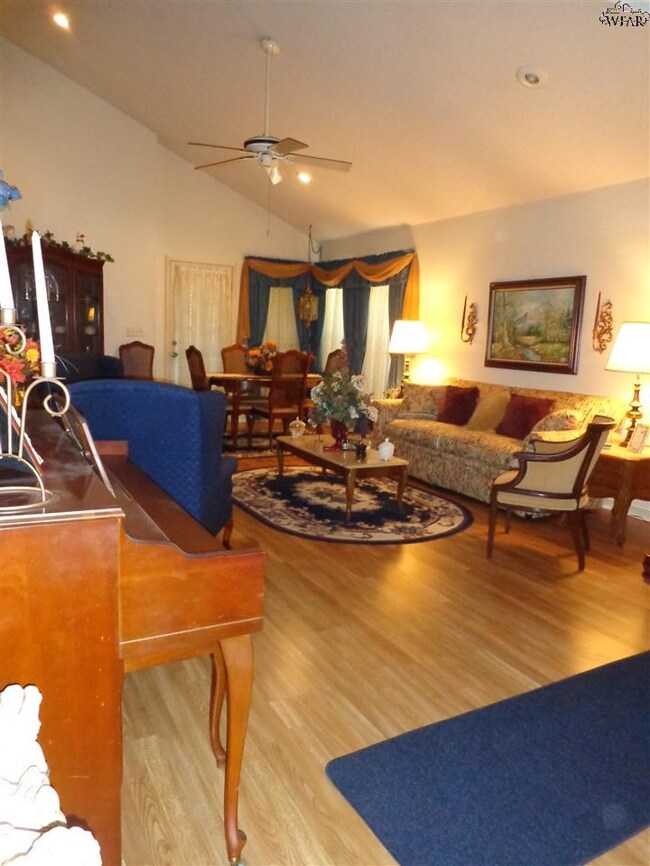 1513 Carol Ln, Wichita Falls, TX 76302 - photo 7