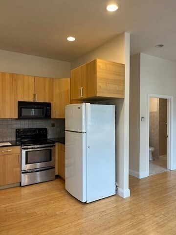 136R Main St unit 2, Acton, MA 01720 - photo 7