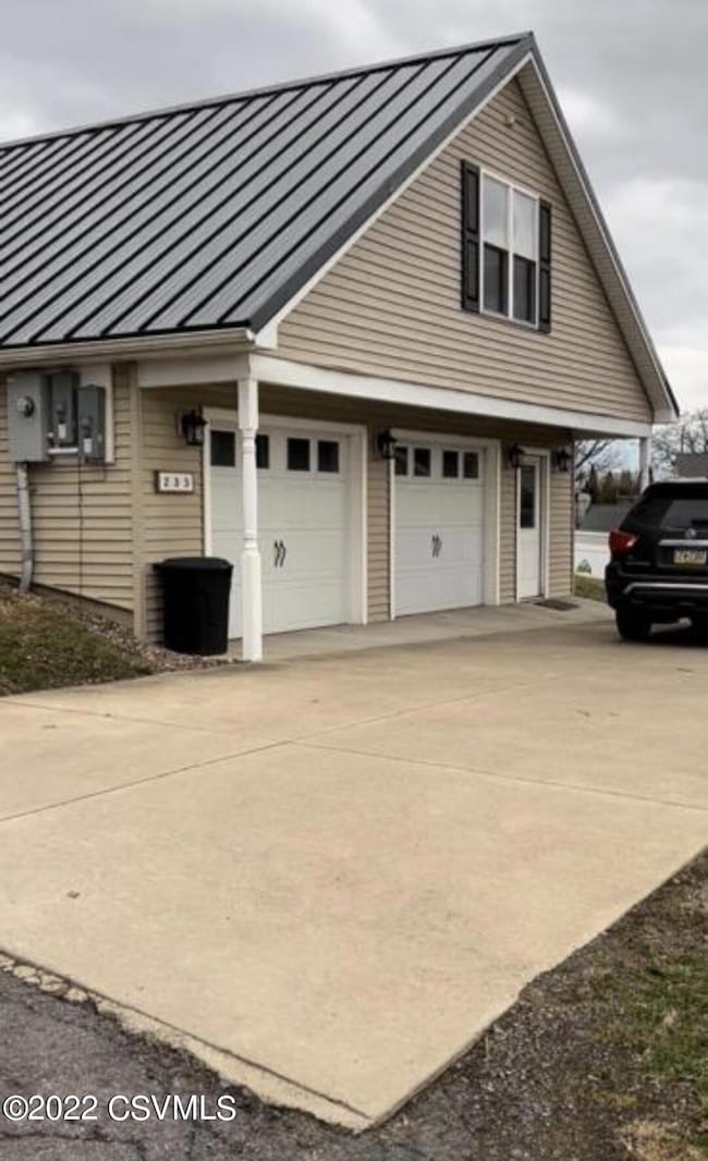 235 E 4th St, Watsontown, PA 17777 - photo 4