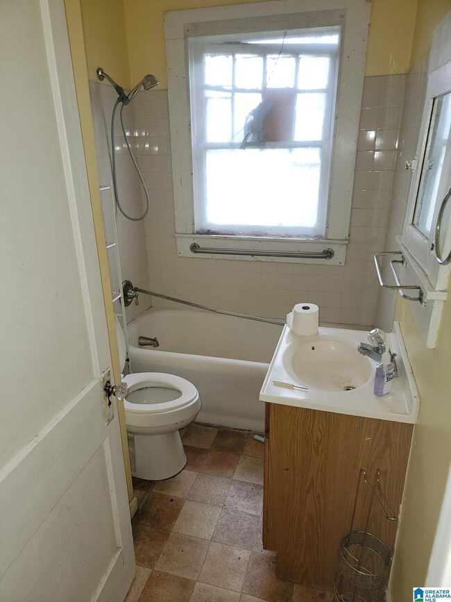 1511 33rd St N, Birmingham, AL 35234 - photo 6