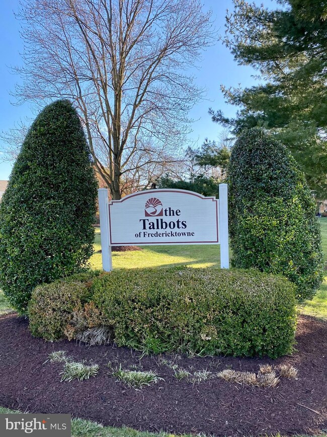 800 Stratford Way unit K, Frederick, MD 21701 - photo 2