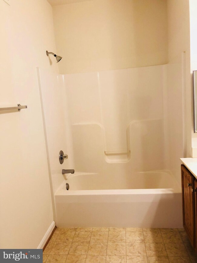 23580 F D R Blvd unit 309, California, MD 20619 - photo 5