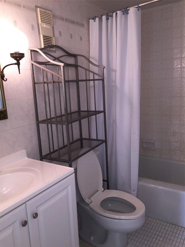 Tradewinds Condominium unit 505, Pompano Beach, FL 33062 - photo 5