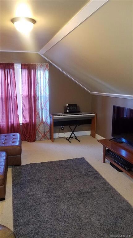 329 Seven Springs Loop, Statesville, NC 28625 - photo 4