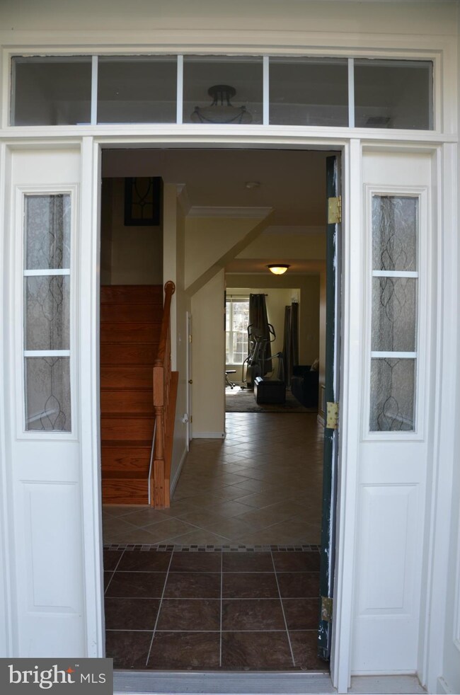 14245 Legend Glen Ct, Gainesville, VA 20155 - photo 2