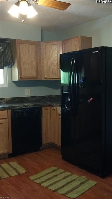 525 Harris Rd, Sheffield Lake, OH 44054 - photo 5