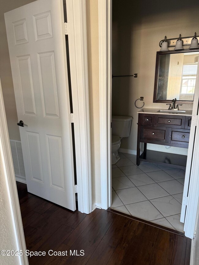 1777 Sophias Dr unit 301, Melbourne, FL 32940 - photo 5