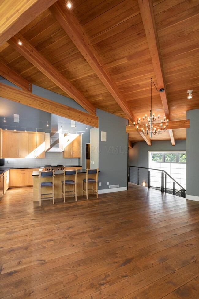 Vaulted Ceilings in the Living Room