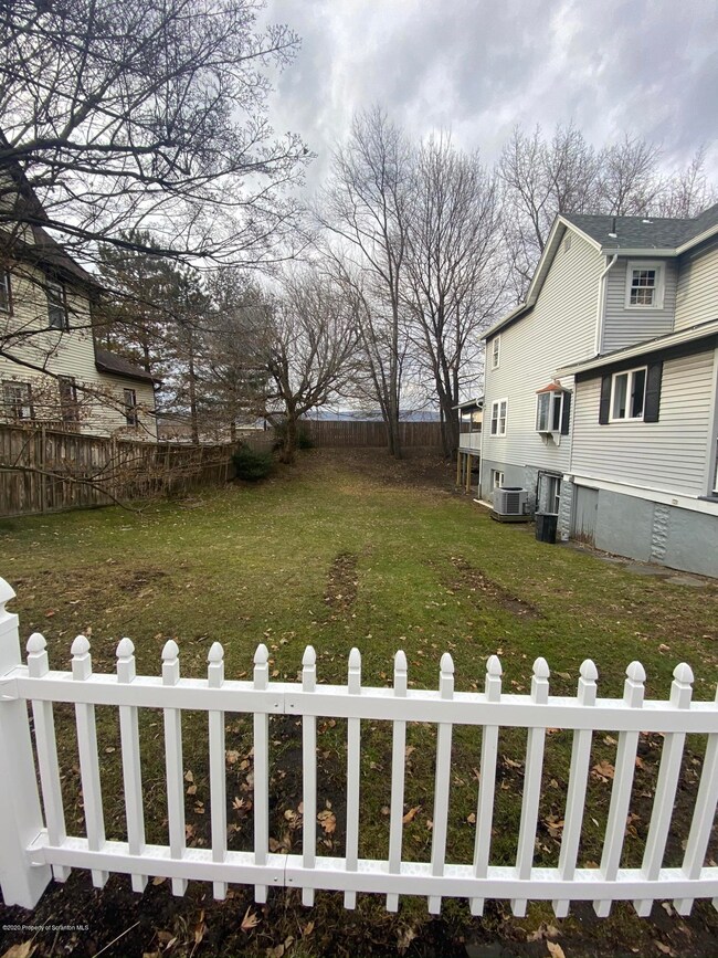 1207 Monroe Ave, Scranton, PA 18509 - photo 3