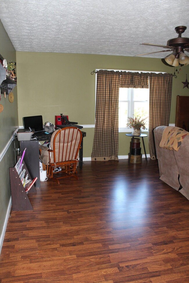 195 Old MacKville Rd, Harrodsburg, KY 40330 - photo 7