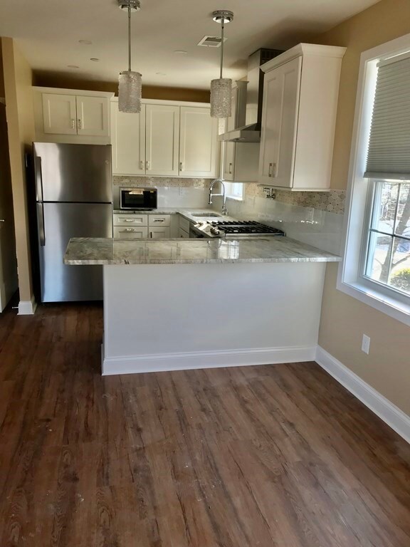 51-53 Chestnut St unit 5, Saugus, MA 01906 - photo 7