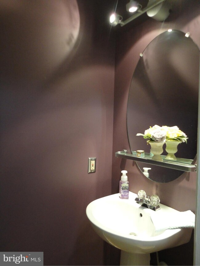 9805 Sherwood Farm Rd, Owings Mills, MD 21117 - photo 7