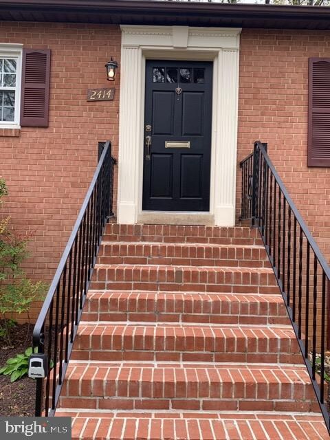 2414 Chestnut St, Falls Church, VA 22043 - photo 3