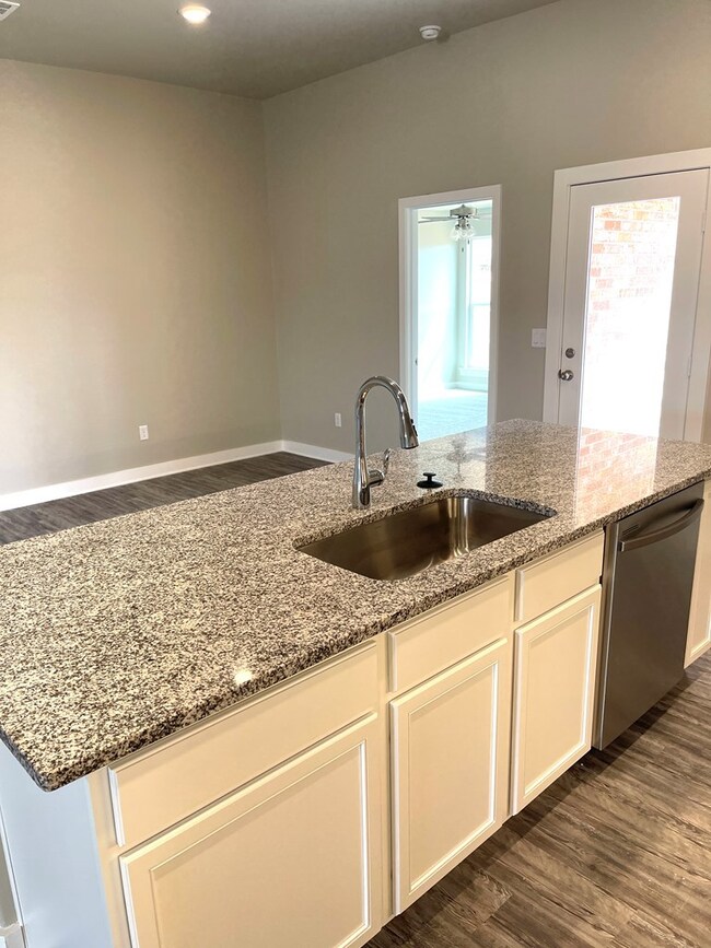 1318 E 95th St, Odessa, TX 79765 - photo 5