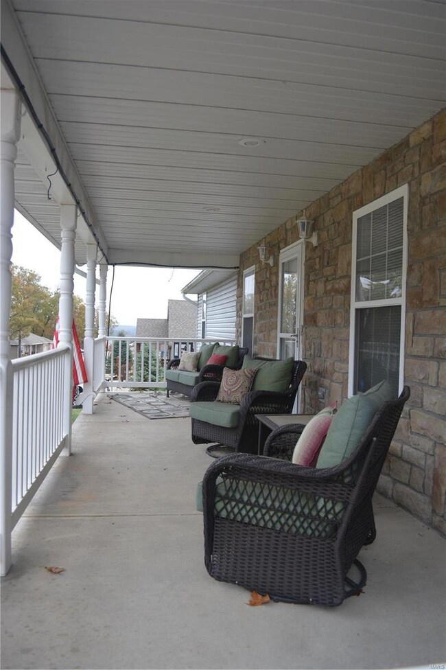 20352 Hardcastle Ln, Saint Robert, MO 65584 - photo 2