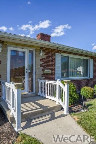 202 Stinebaugh Dr, Wapakoneta, OH 45895 - photo 3