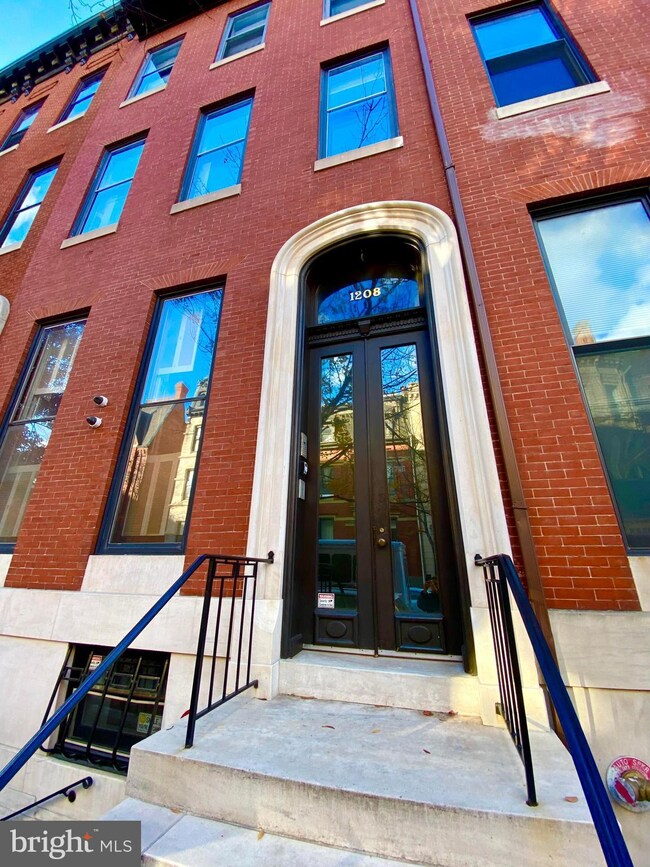 1208 Saint Paul St unit C, Baltimore, MD 21202 - photo 2
