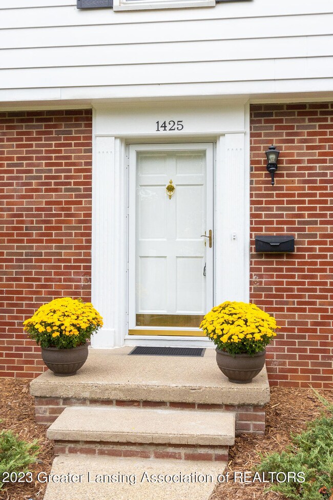 1425 Clifton Ave, Lansing, MI 48910 - photo 5