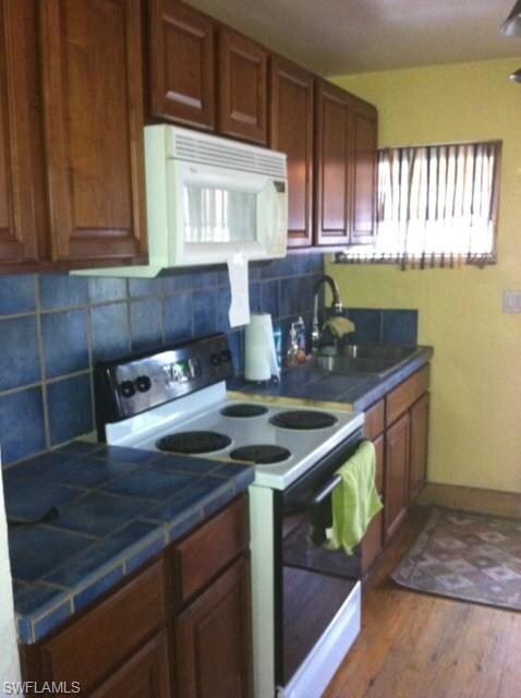 1112 Trail Terrace Dr, Naples, FL 34103 - photo 2