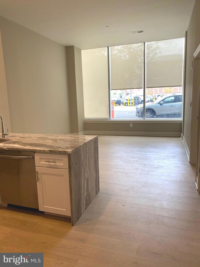 20-21 Arch St unit 109, Philadelphia, PA 19103 - photo 3