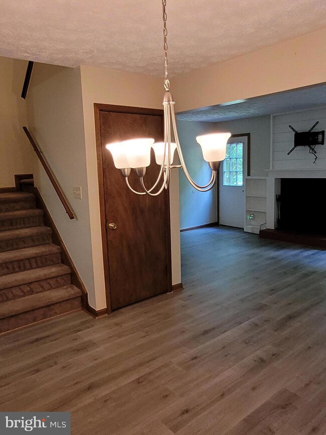 23354 Black Oak Ct, California, MD 20619 - photo 2