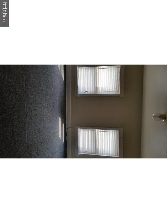 1207 Lobdell St, Wilmington, DE 19801 - photo 2