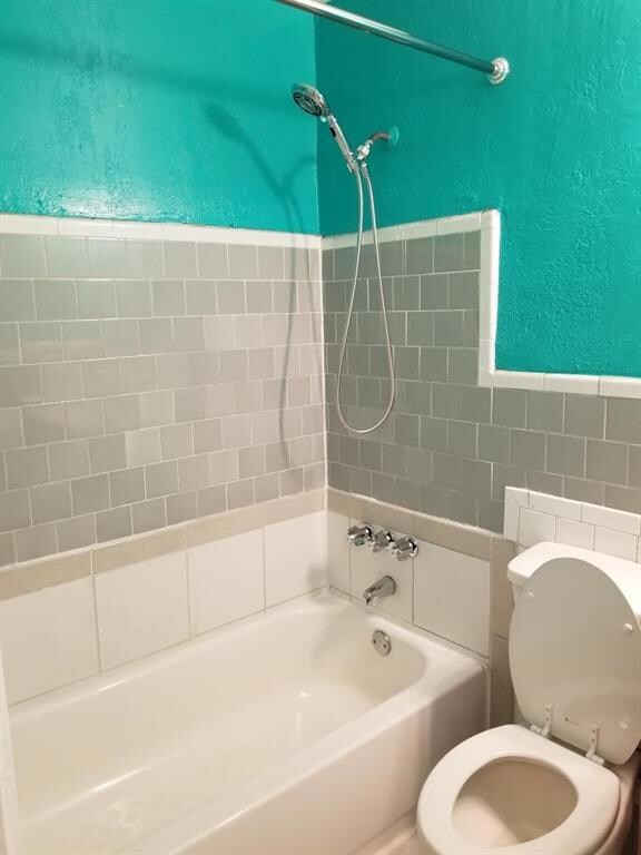 716 SW 9th St, Dania, FL 33004 - photo 4