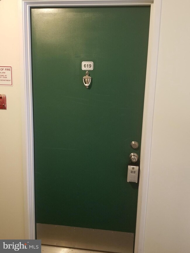 15619 Horseshoe Ln unit 619, Woodbridge, VA 22191 - photo 3