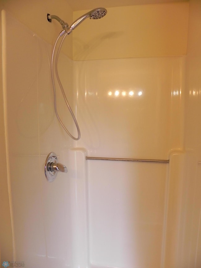 Family room 3/4 bath