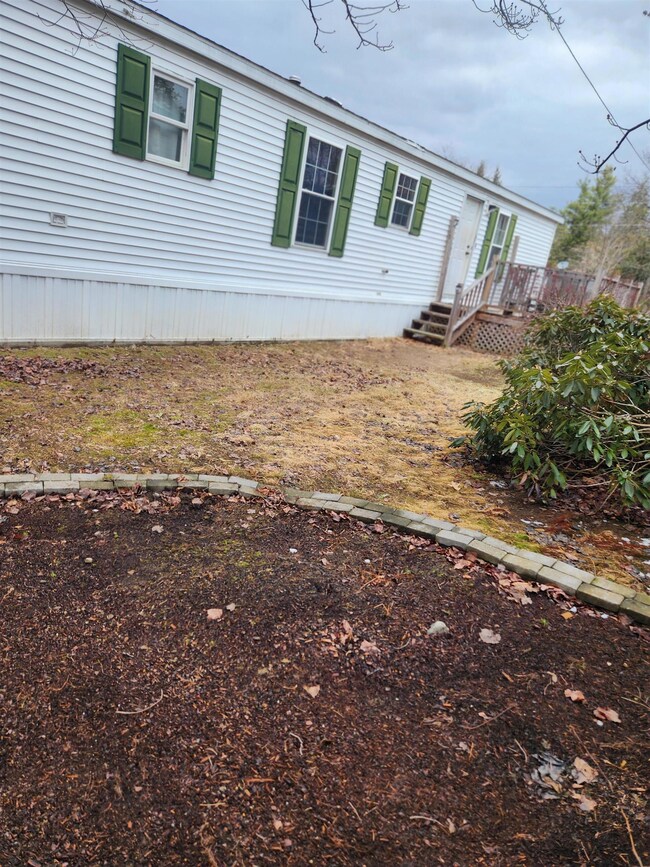 106 Lat Ln, Swanzey, NH 03446 - photo 2