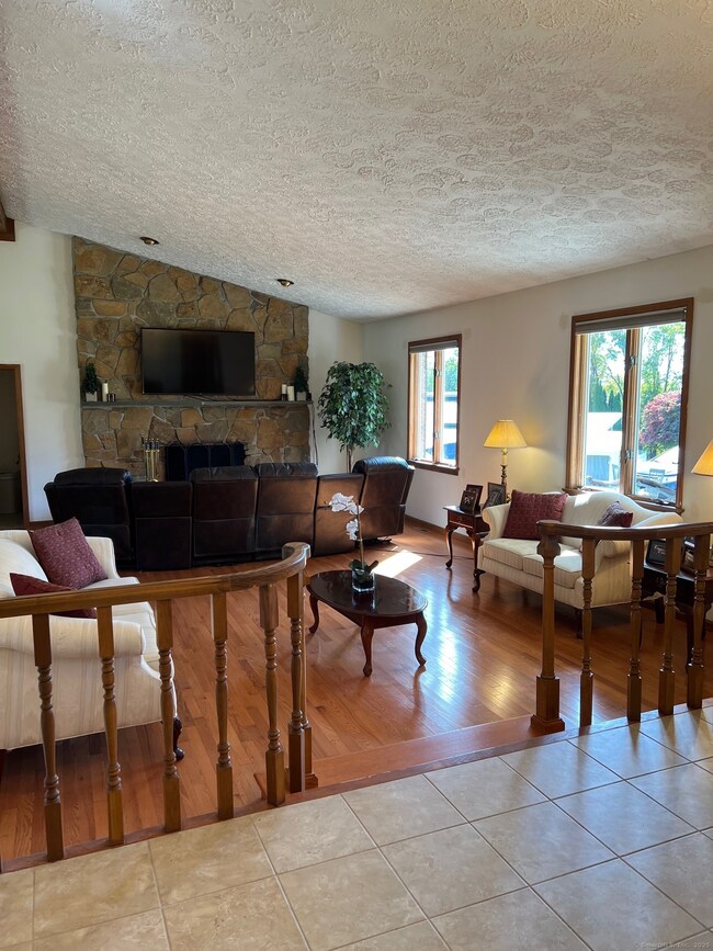 7 Spindle Rd, Seymour, CT 06483 - photo 5