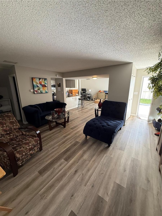 1147 Longfellow Rd unit 157C, Sarasota, FL 34243 - photo 2